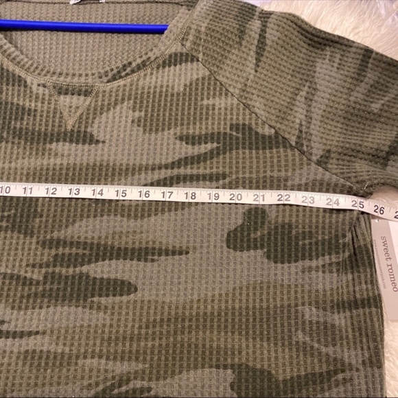 Sweet Romeo Green Camo-Print Waffle Knit Pullover, Sz 3X - Picture 8 of 11